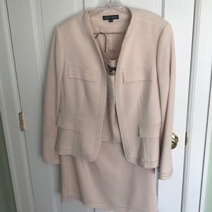 Albert Nikon champagne suite